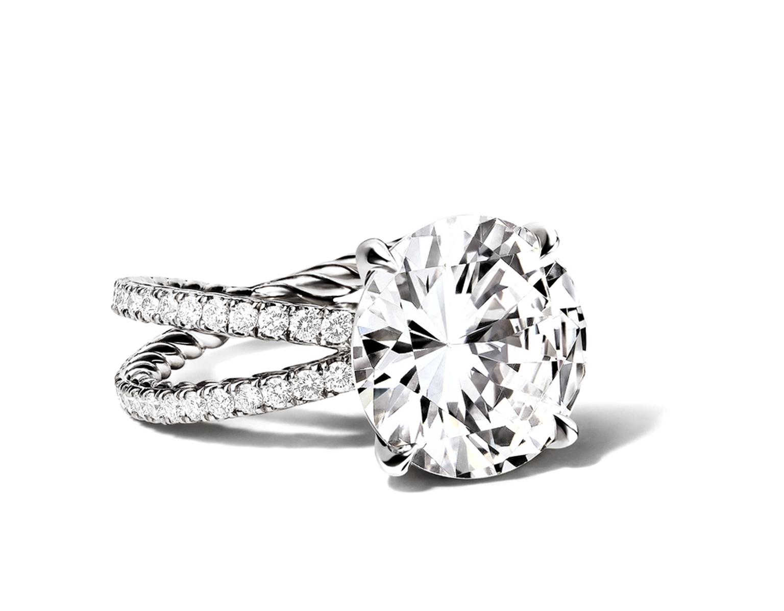 Dy crossover clearance engagement ring